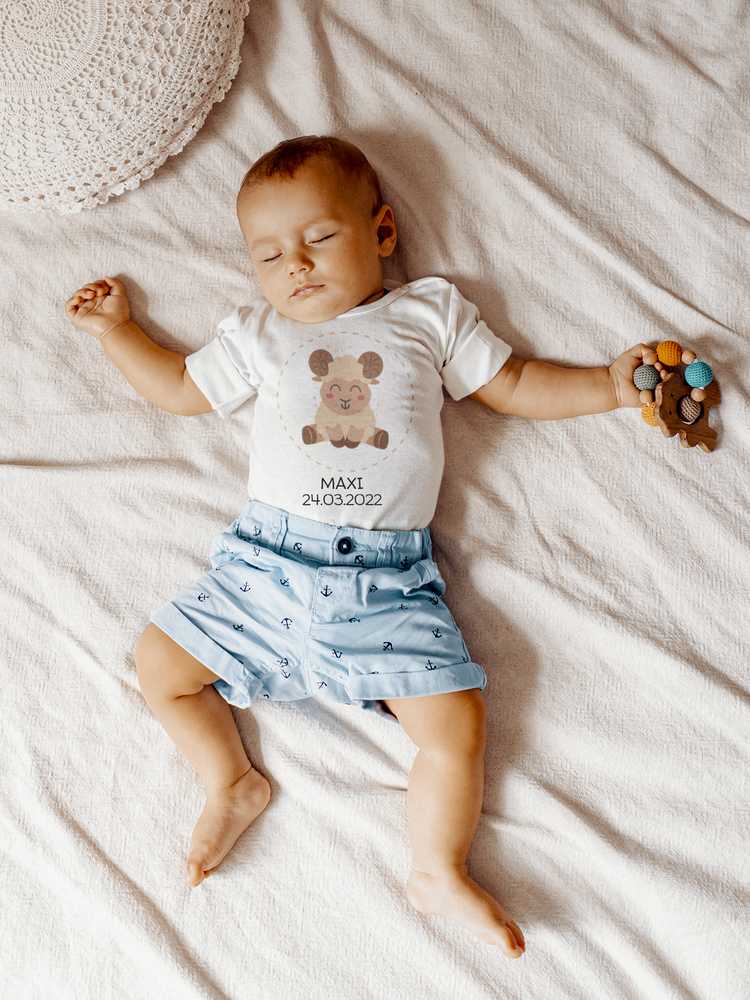 mababu sternzeichen strampler als personalisierte babykleidung