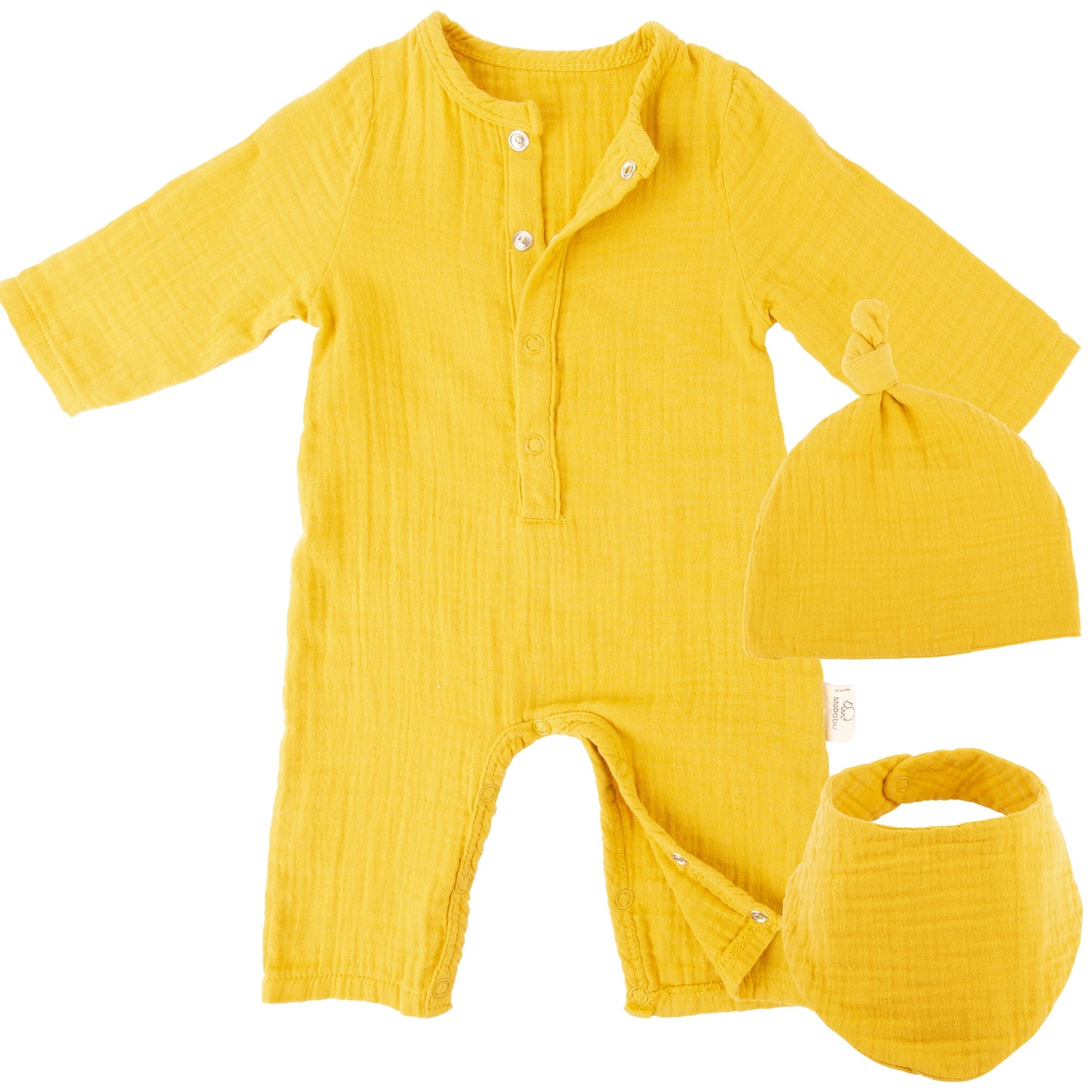Geschenkset für Babys und Neugeborene aus wunderbar weichem Bio Musselin. Mit Strampler, Lätzchen und Mütze. #color_mustard